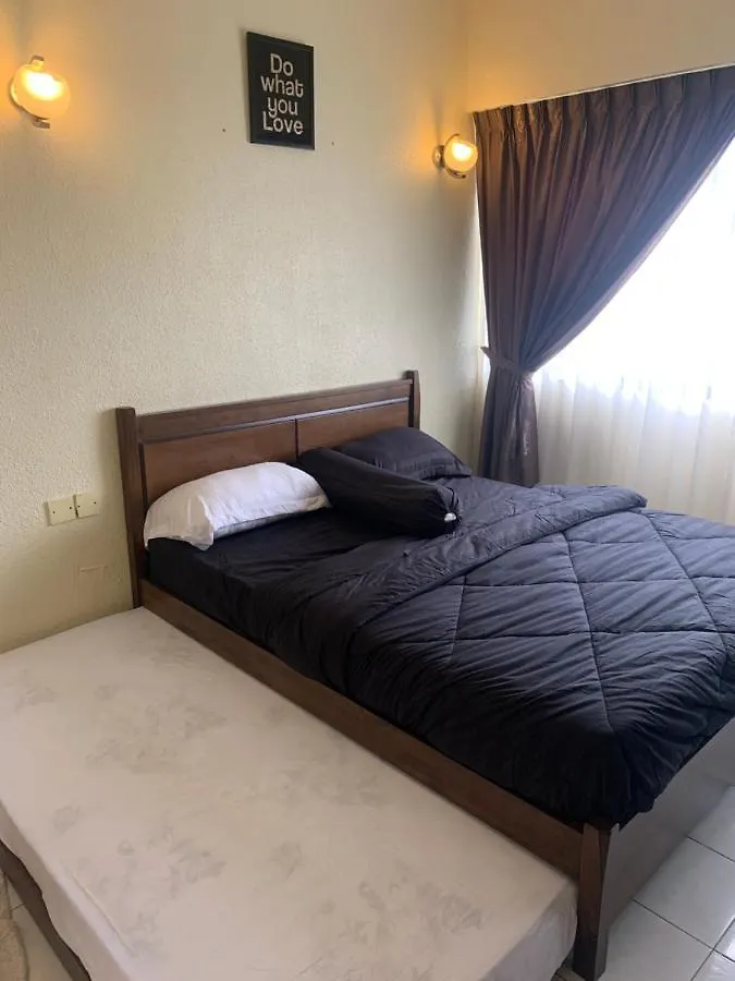 Sri Sayang Resort Apartment Batu Ferringhi